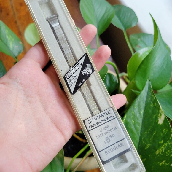 Vintage Voguestrap LE-60W Taper Vogueflex Classic Dainty Silver Watchband - Picture 3 of 5